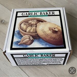 SASSAFRAS Superstone Vintage Garlic Baker by Sassafras Vintage 1993 Tan